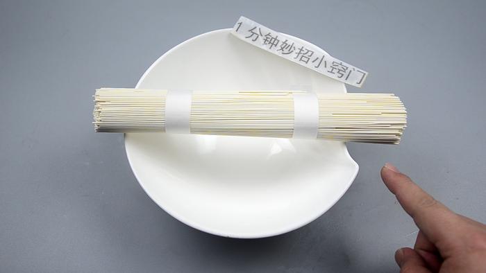 解锁煮面条不粘锅秘诀:3个技巧轻松打造浓稠美味汤汁