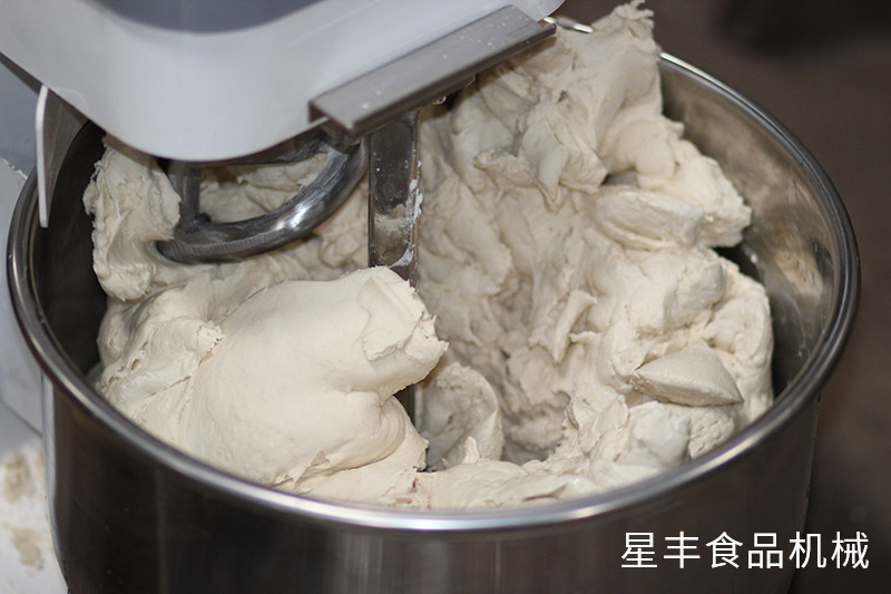 面包机搅拌桨卡面清洁与润滑技巧:拆解、保养及维护指南