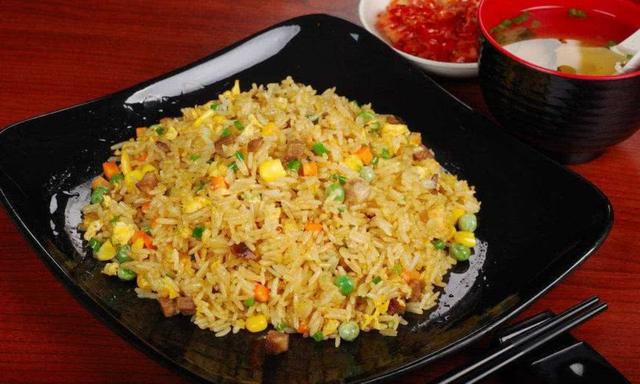 隔夜饭也能粒粒分明?揭秘炒饭粒粒分明的终极技巧!